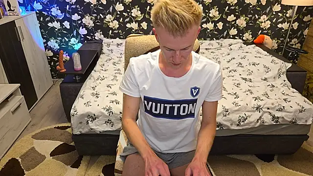 Vuitton Webcam Show