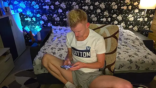 Vuitton Webcam Show