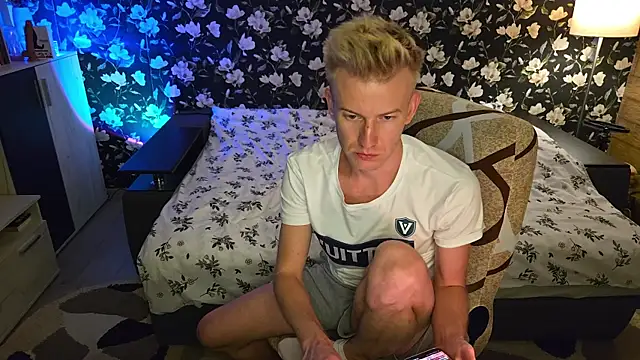 Vuitton webcam show