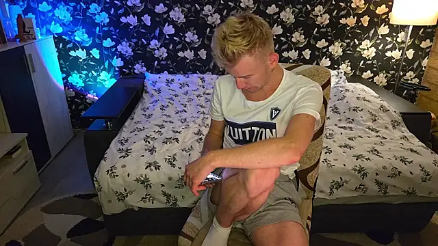 Vuitton Webcam Show