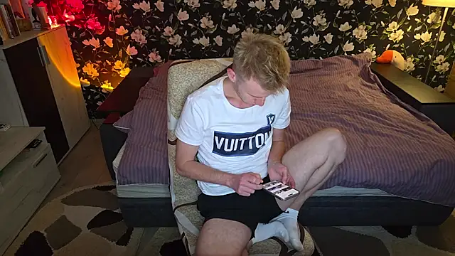 Vuitton Webcamshow