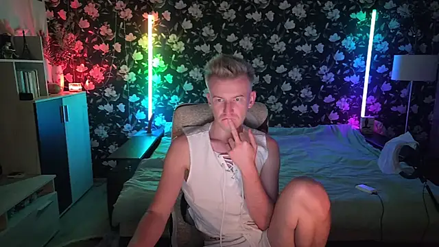 Вебкам-шоу Vuitton