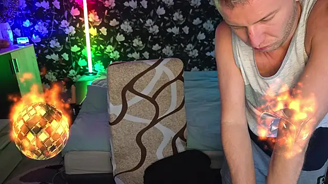 Vuitton Show in webcam