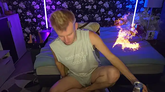 Вебкам-шоу Vuitton