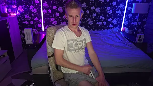 Вебкам-шоу Vuitton