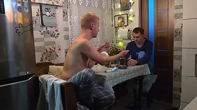 Вебкам-шоу Vuitton