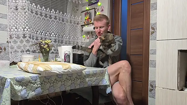 Вебкам-шоу Vuitton