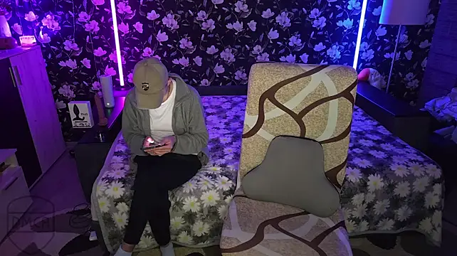 Vuitton Show in webcam