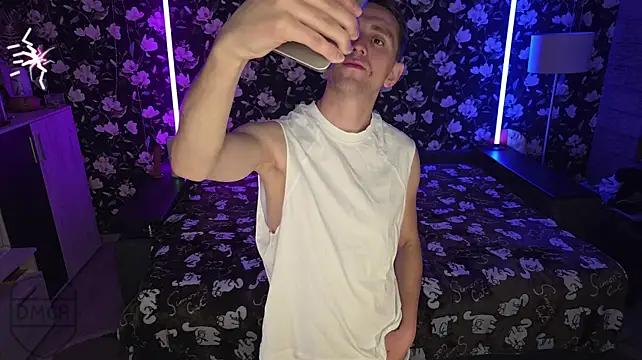 Vuitton Шоу с уебкамера