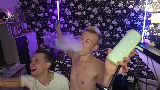 Вебкам-шоу Vuitton