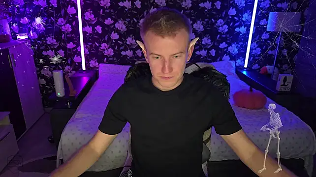 Vuitton webcam show