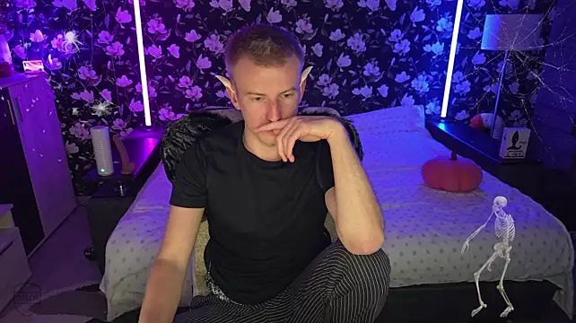 Вебкам-шоу Vuitton