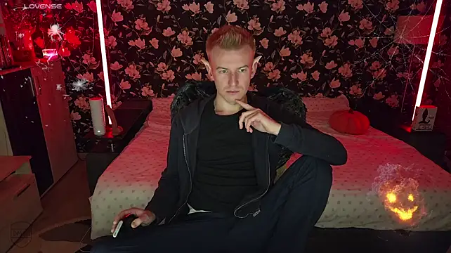 Vuitton Шоу с уебкамера