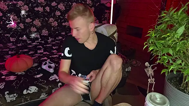 Вебкам-шоу Vuitton