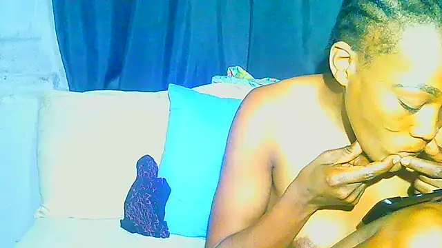 Chat XXX en directo de freaky_naughty