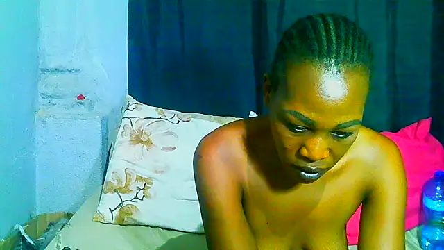 freaky_naughty Adlı Modelin Canlı XXX Sohbeti