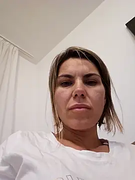 FeliciaKrige: δωμάτιο απευθείας συνομιλίας