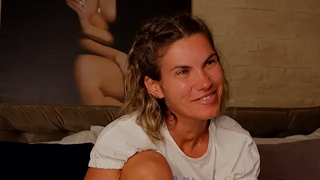 FeliciaKrige's Live Chat Room