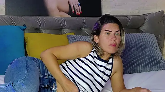FeliciaKrige Chat XXX live