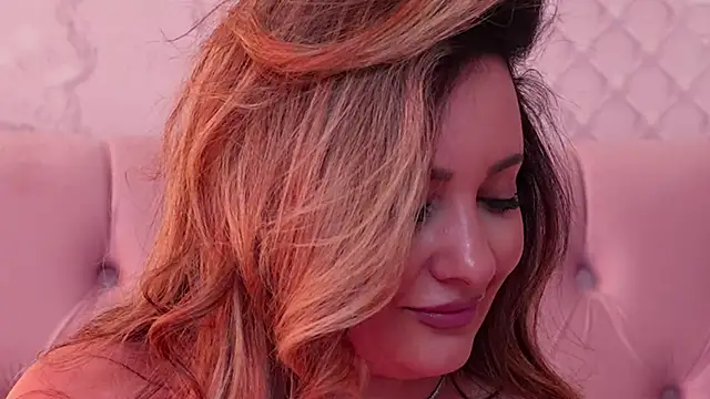 YaaraCollins Cameră chat live