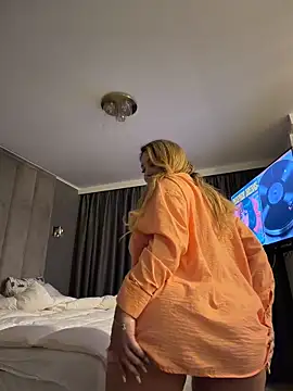 YaaraCollins' Webcam Show