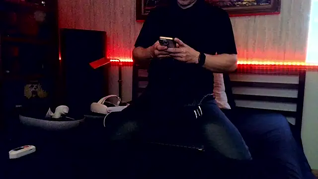 HerouxHero Live chatroom