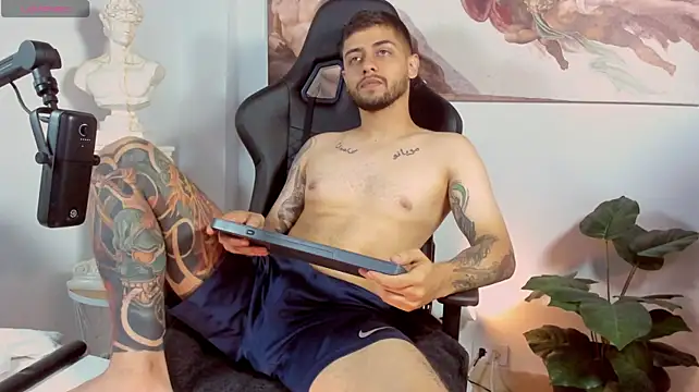 alessandro_duty Show in webcam