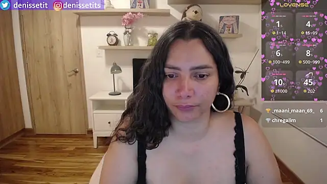 DenisseTits Webcam show