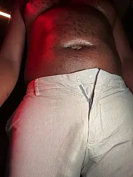 HairyChubbyStalion: διαδικτυακό σόου στην κάμερα