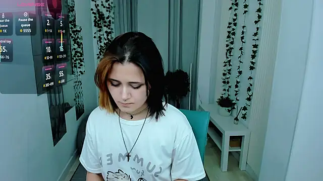 دردشة Alexa_Lexi_ الجنسية المباشرة
