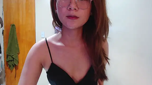 Sweety_Aria Adlı Modelin Canlı XXX Sohbeti