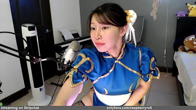 raspberryroll's Webcam Show