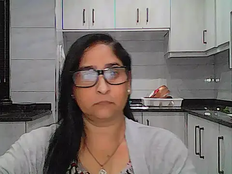 Indiankushy's Live XXX Chat