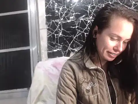 Venusluxodomme Adlı Modelin Canlı XXX Sohbeti