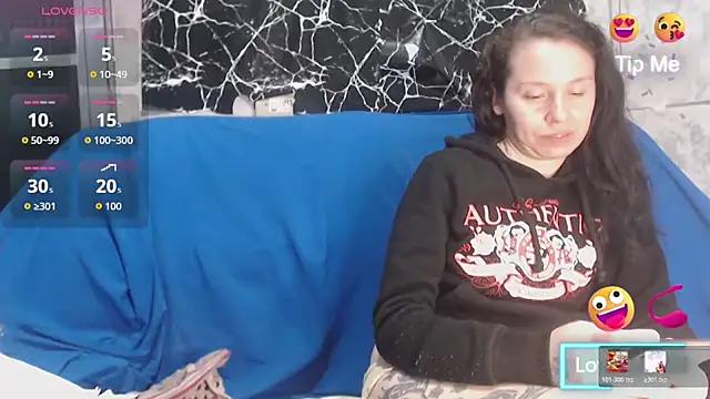 Venusluxodomme's Live Chat Room