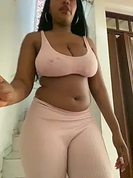 Chat +18 de MonicaSex_ ao vivo