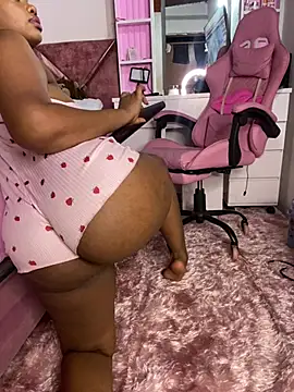 Chatroom XXX en direct de MonicaSex_