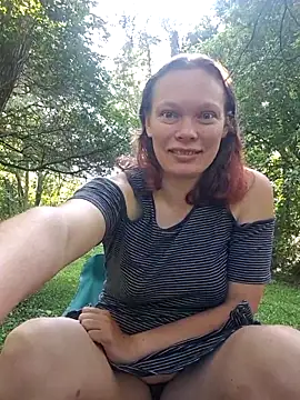 Pertunjukan Kamera Web TryingWind