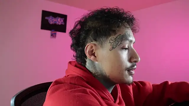 trieone's Webcam Show