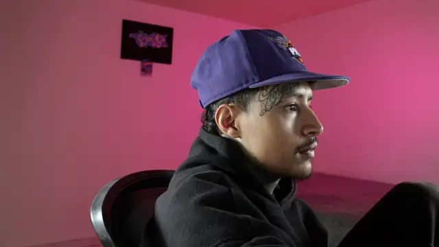 trieone's Webcam Show