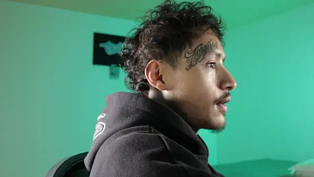 trieone's Webcam Show