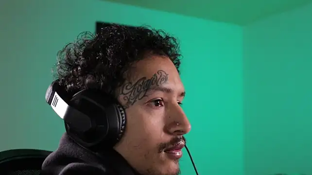 trieone's Webcam Show
