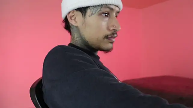 trieone's Webcam Show
