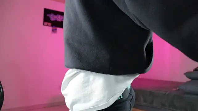 trieone Webcam show