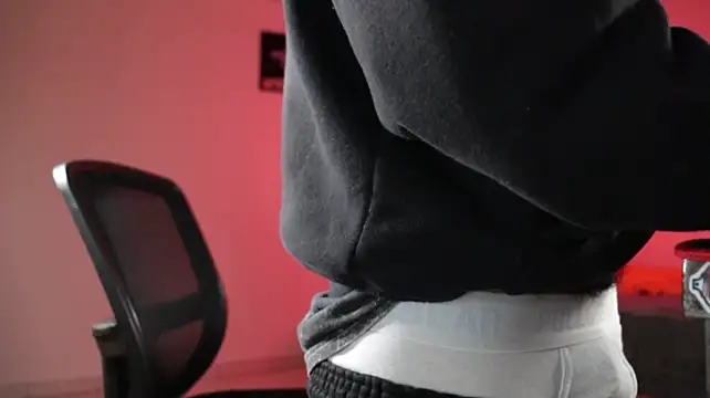 trieone webcam show