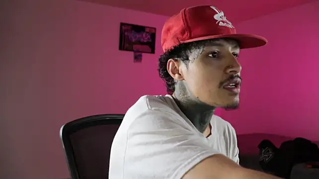 trieone's Webcam Show