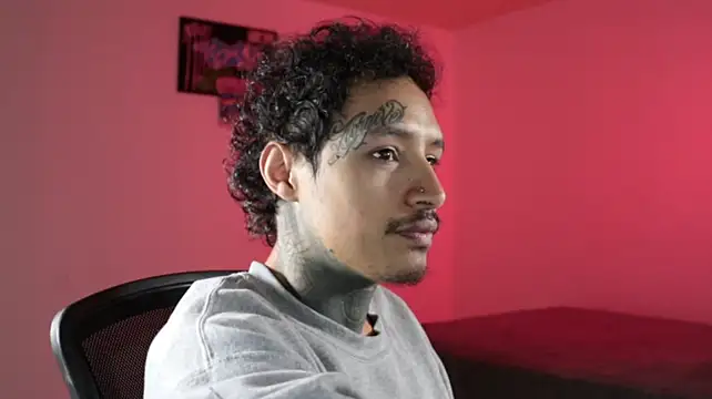 trieone Webcam-Show