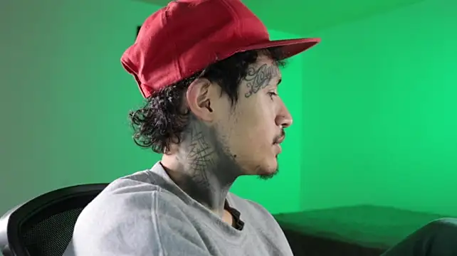 trieone Webcam Show