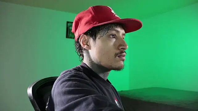 trieoneのウェブカメラショー
