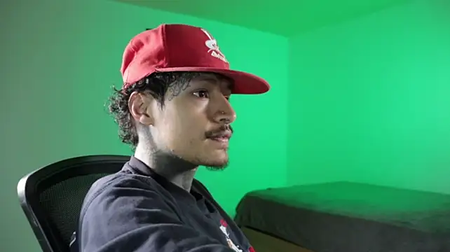 trieoneのウェブカメラショー